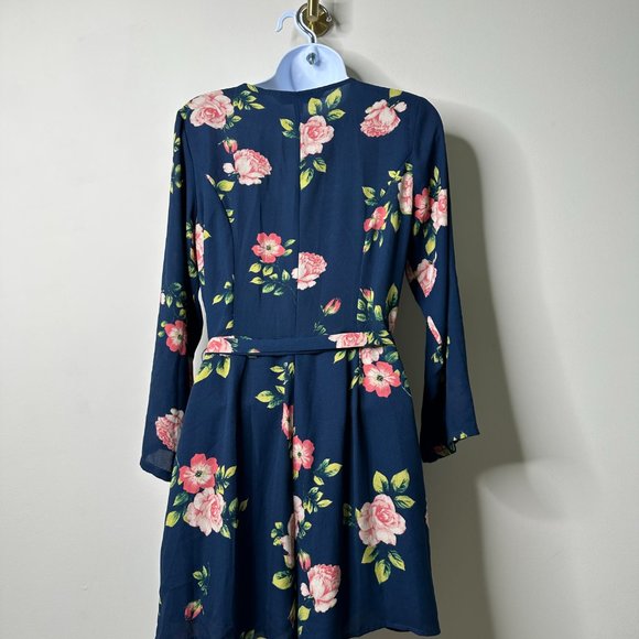 Cupcakes and Cashmere Blue Floral Print Crew Neck Romper Women's 6 - Picture 4 of 7